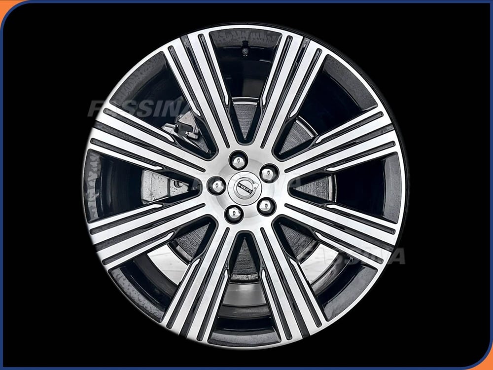 Volvo XC90 usata a Milano (7)
