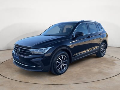 Volkswagen Tiguan 2.0 TDI SCR Life del 2021 usata a Terni