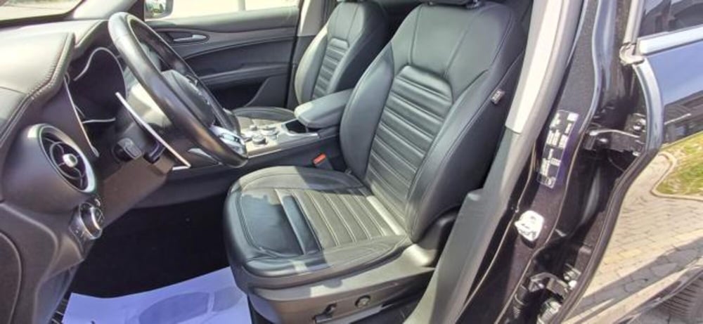 Alfa Romeo Stelvio usata a Padova (10)