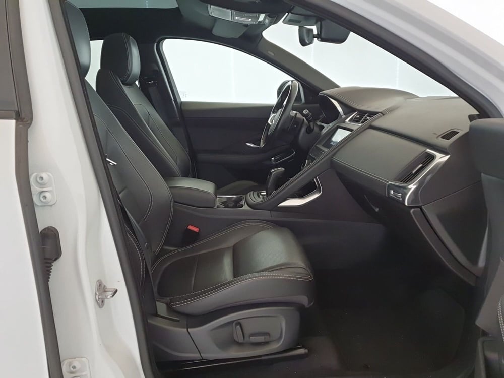 Jaguar E-Pace usata a Monza e Brianza (3)