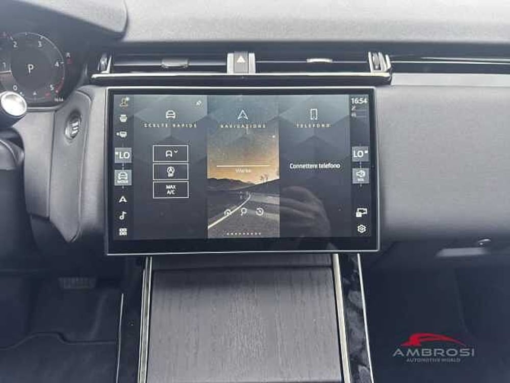 Land Rover Range Rover Velar nuova a Viterbo (14)