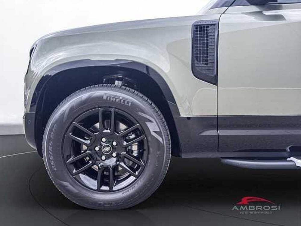 Land Rover Defender nuova a Viterbo (16)
