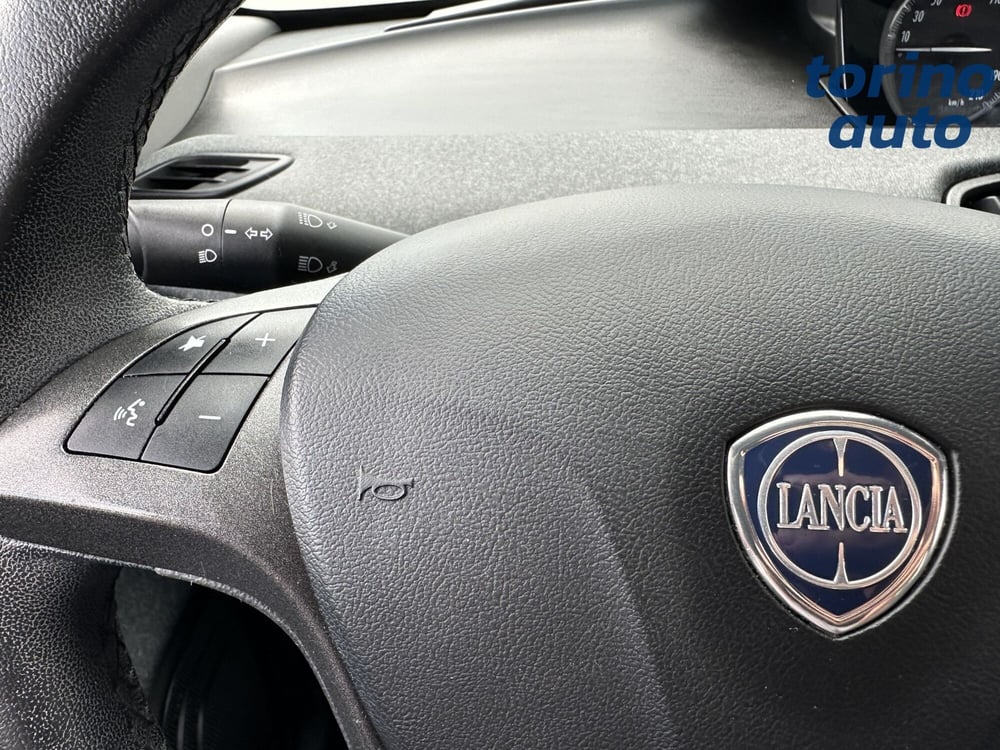 Lancia Ypsilon usata a Torino (16)