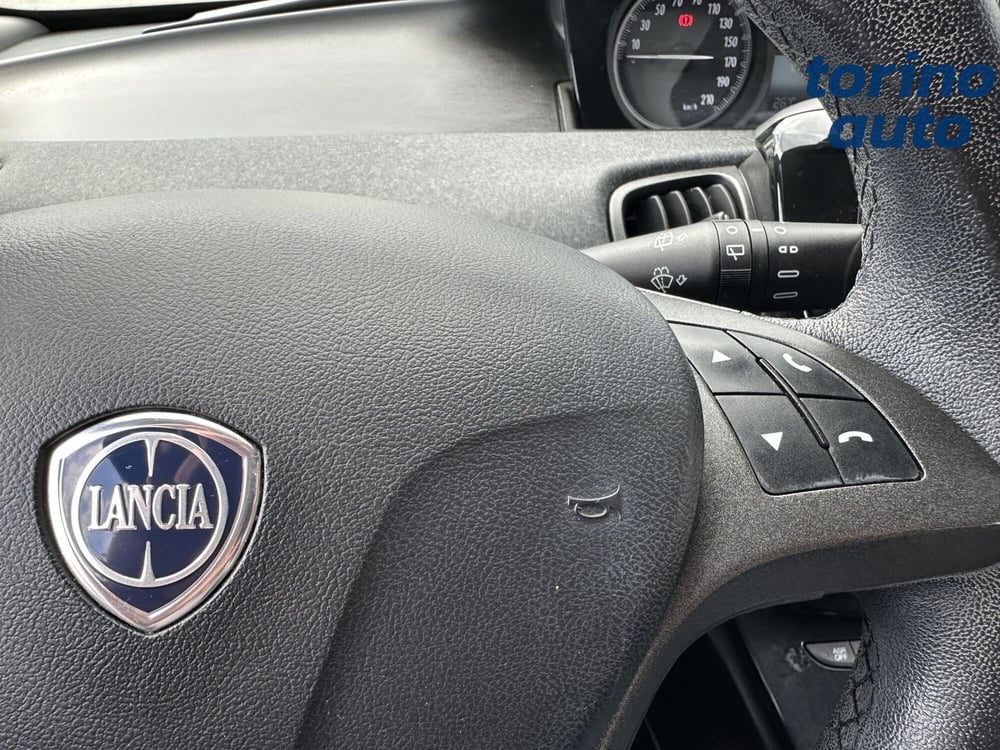 Lancia Ypsilon usata a Torino (17)