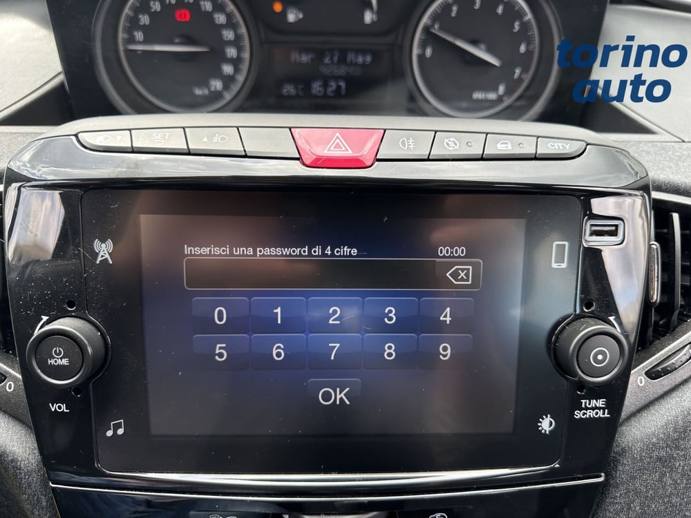 Lancia Ypsilon usata a Torino (19)
