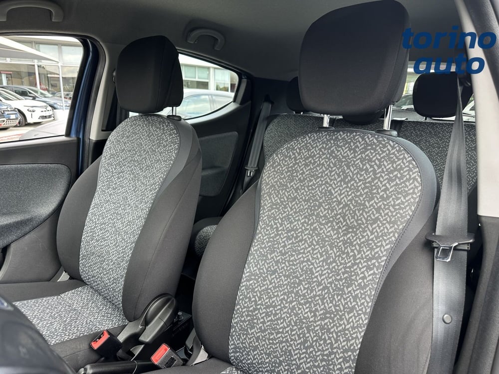 Lancia Ypsilon usata a Torino (9)