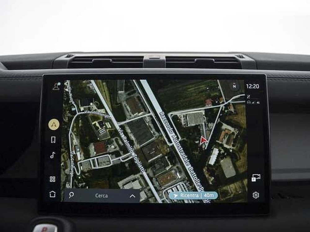 Land Rover Defender usata a Viterbo (19)