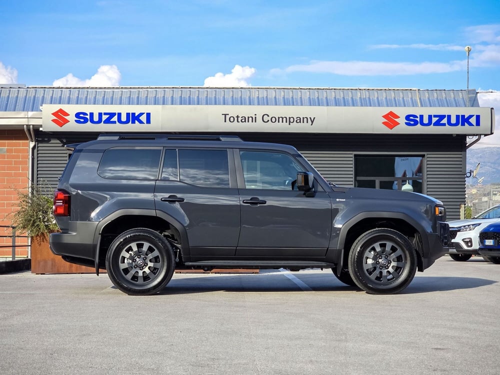 Toyota Land Cruiser nuova a L'Aquila (18)