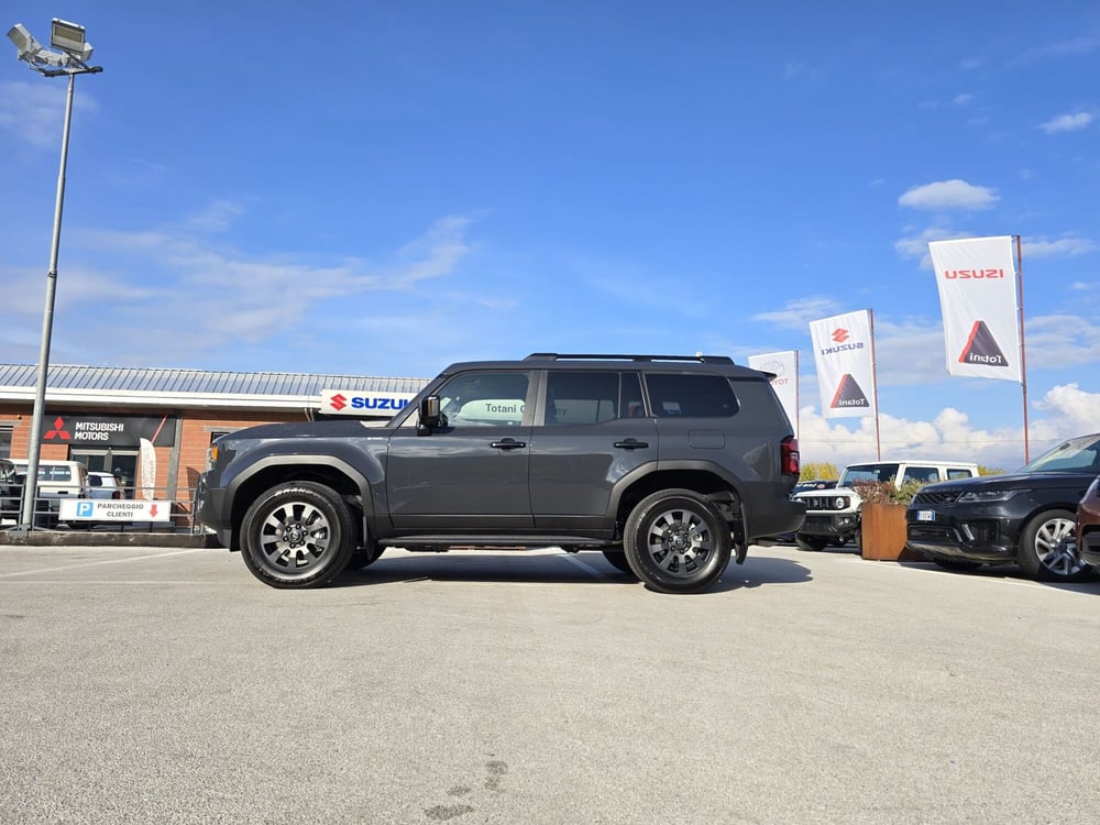 Toyota Land Cruiser nuova a L'Aquila (2)