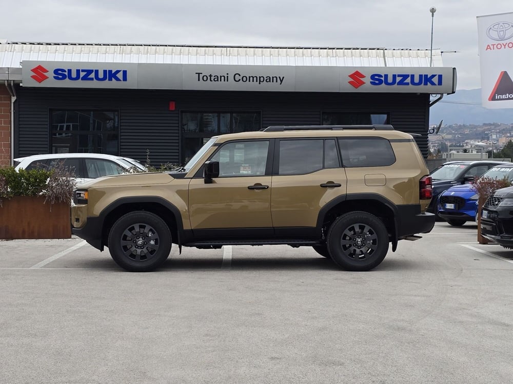 Toyota Land Cruiser nuova a L'Aquila (5)