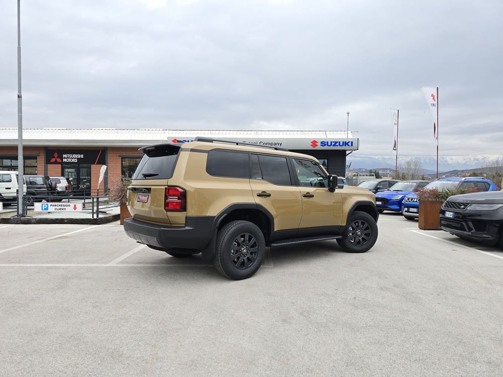 Toyota Land Cruiser nuova a L'Aquila (9)