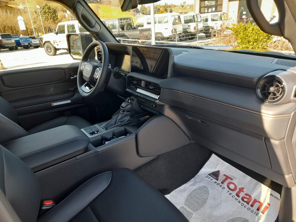 Toyota Land Cruiser nuova a L'Aquila (11)