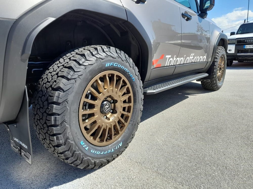 Toyota Land Cruiser nuova a L'Aquila (2)