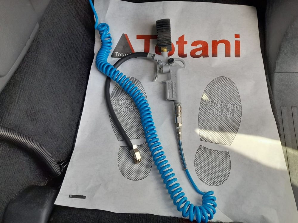 Toyota Land Cruiser usata a L'Aquila (12)