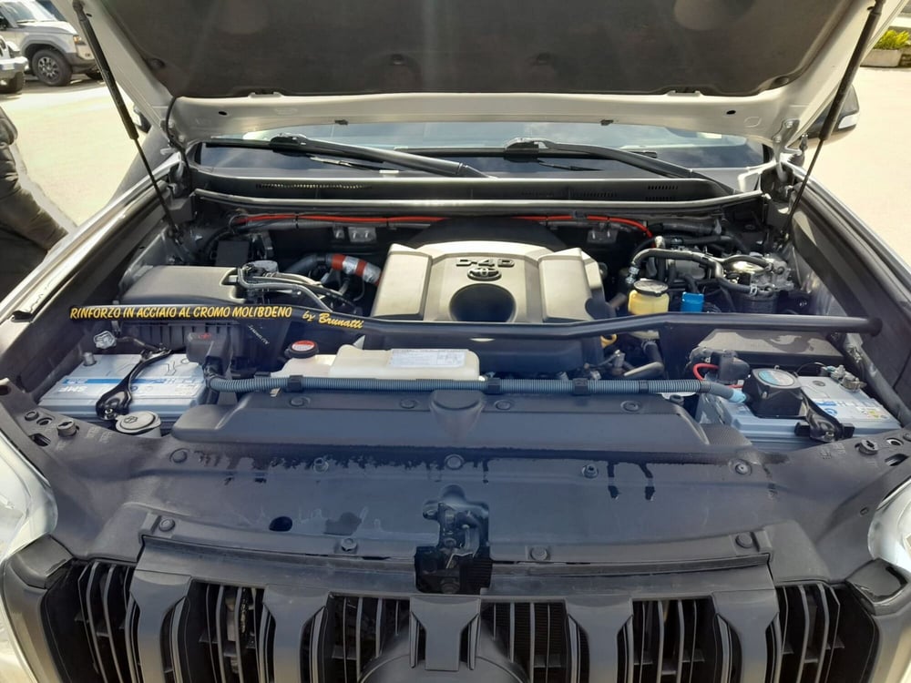 Toyota Land Cruiser usata a L'Aquila (8)