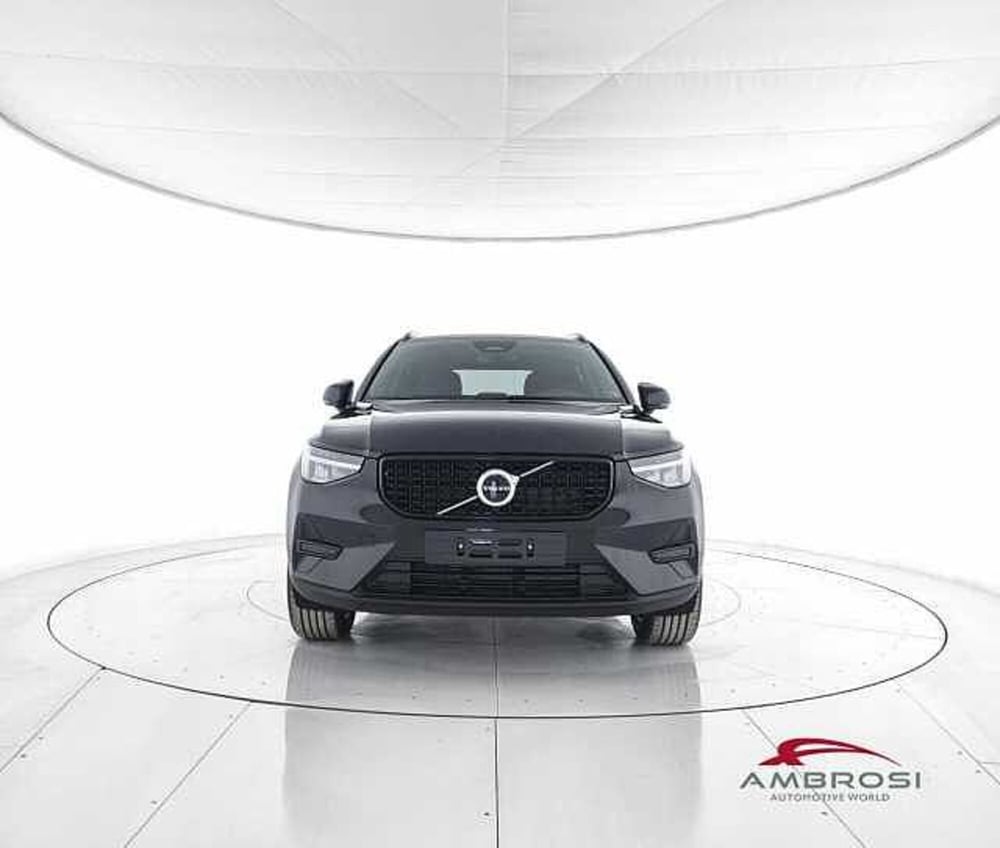 Volvo XC40 nuova a Viterbo (5)