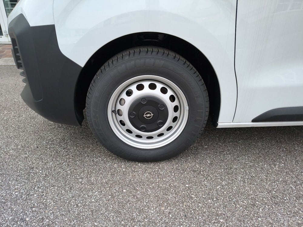Opel Vivaro Furgone nuova a Padova (11)