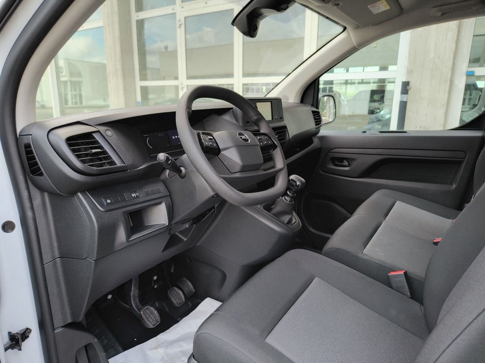 Opel Vivaro Furgone nuova a Padova (13)