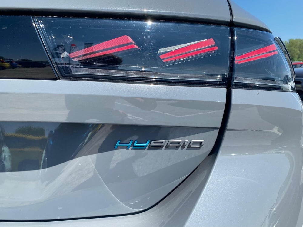 Peugeot 508 SW nuova a Milano (11)