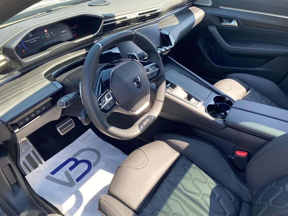 Peugeot 508 SW nuova a Milano (12)