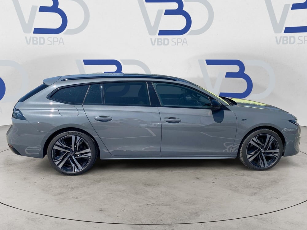 Peugeot 508 SW nuova a Milano (6)