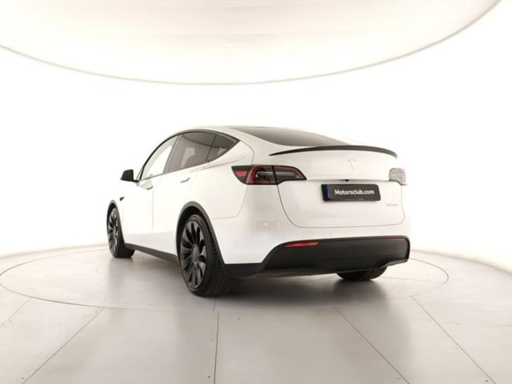 Tesla Model Y usata a Modena (3)