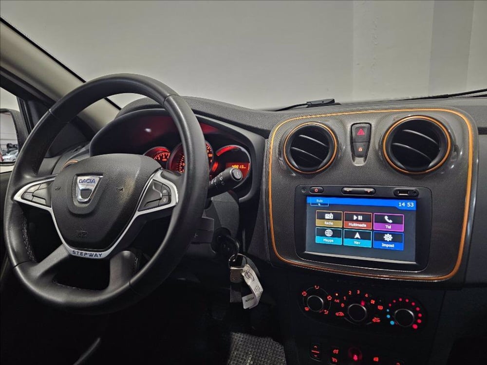 Dacia Logan usata a Palermo (11)