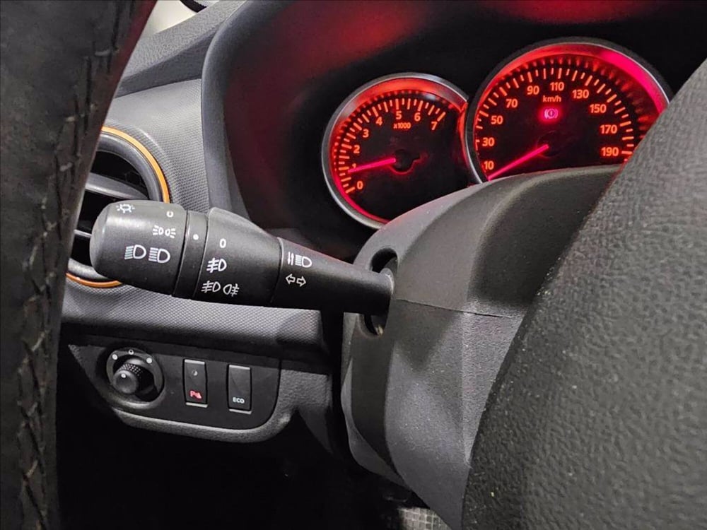 Dacia Logan usata a Palermo (16)
