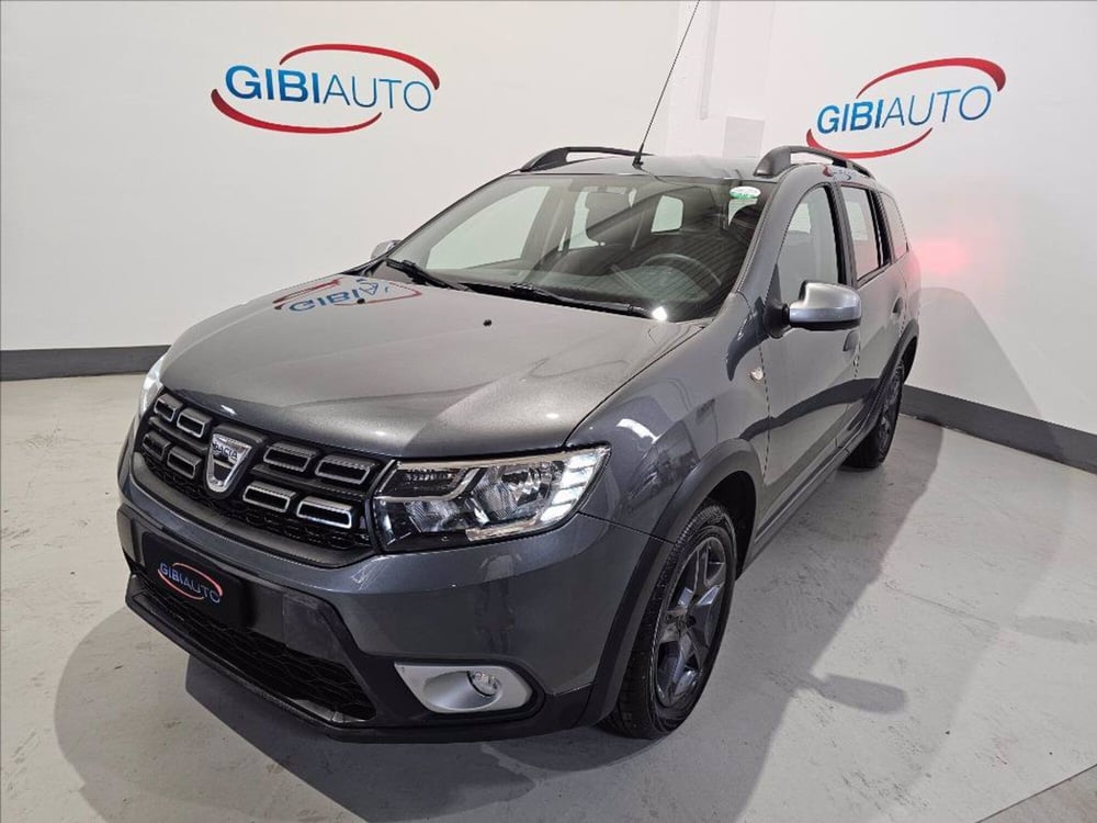 Dacia Logan usata a Palermo (4)