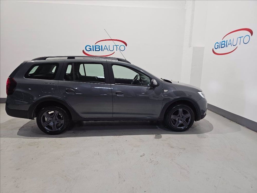 Dacia Logan usata a Palermo (6)