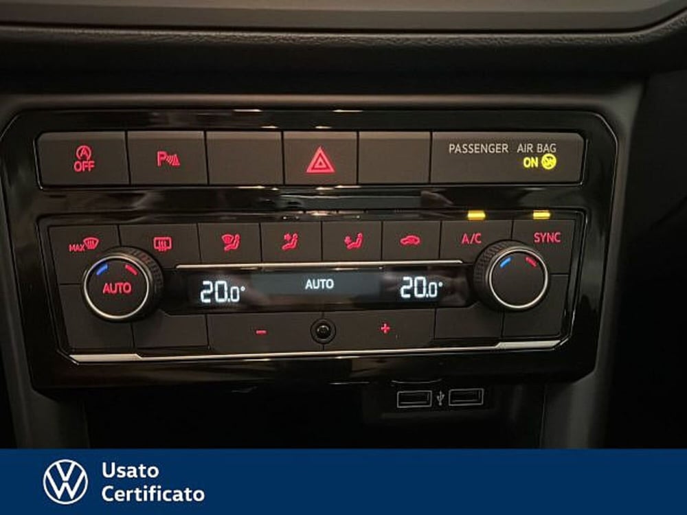 Volkswagen T-Cross usata a Vicenza (14)