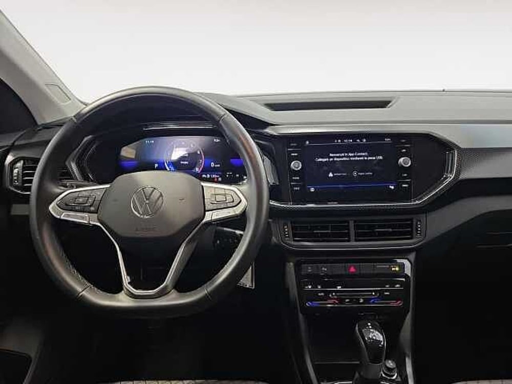 Volkswagen T-Cross usata a Lecco (9)