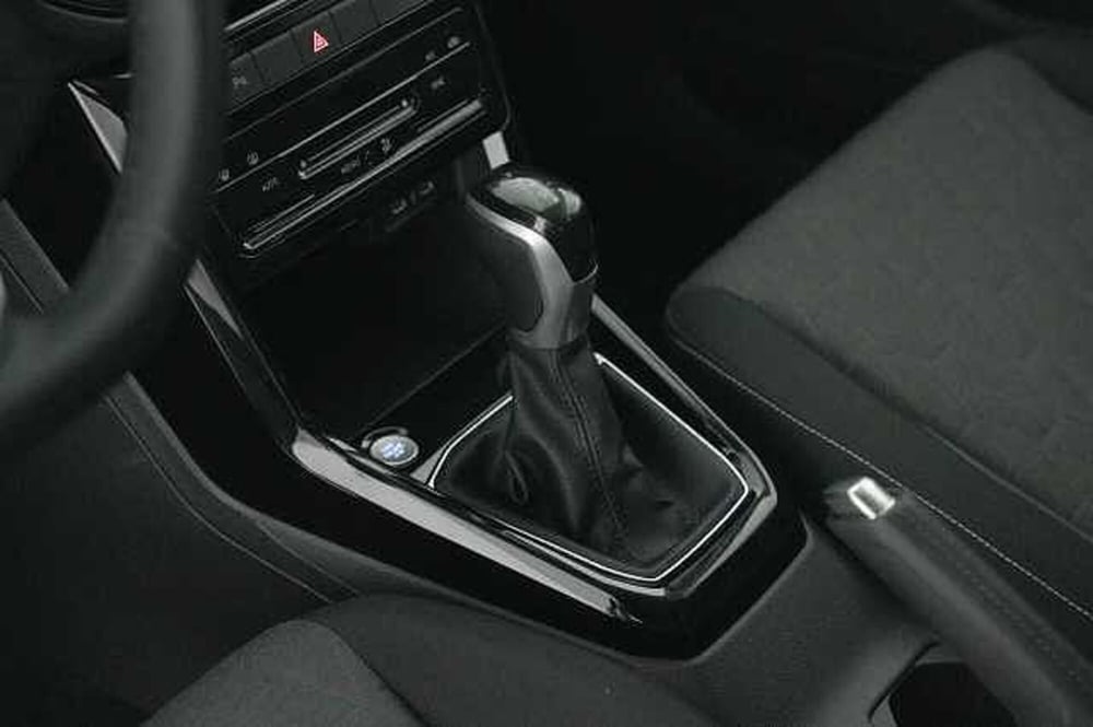 Volkswagen T-Cross usata a Como (15)