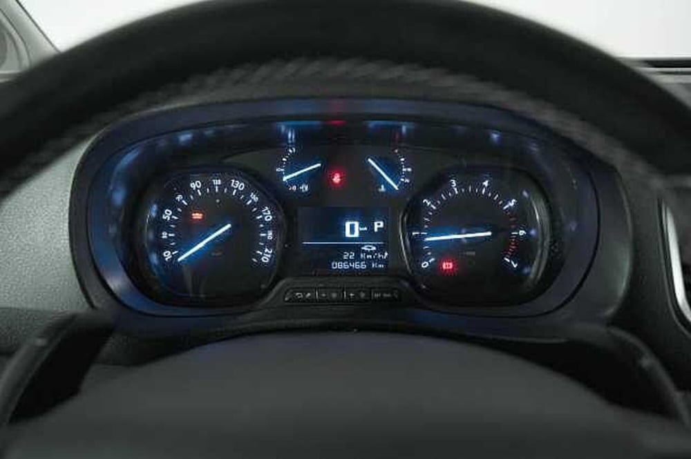 Opel Vivaro Furgone usata a Como (13)