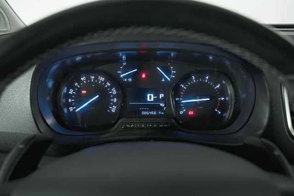 Opel Vivaro Furgone usata a Como (14)