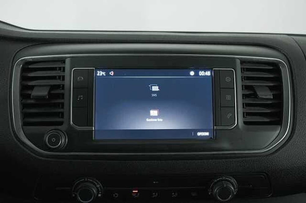 Opel Vivaro Furgone usata a Como (15)