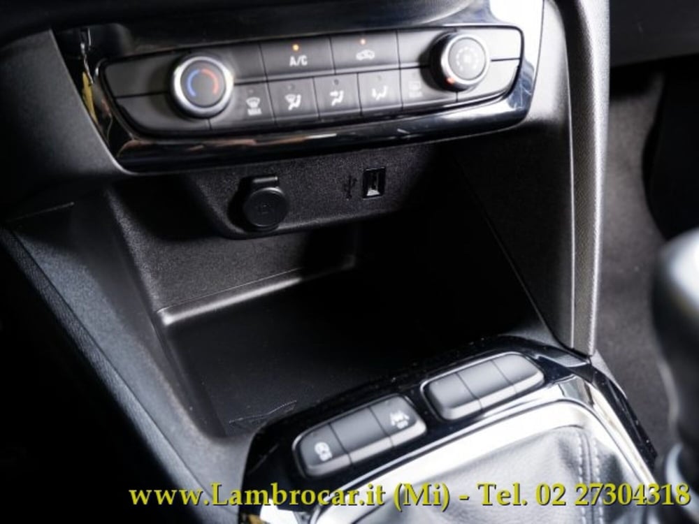 Opel Corsa usata a Milano (9)