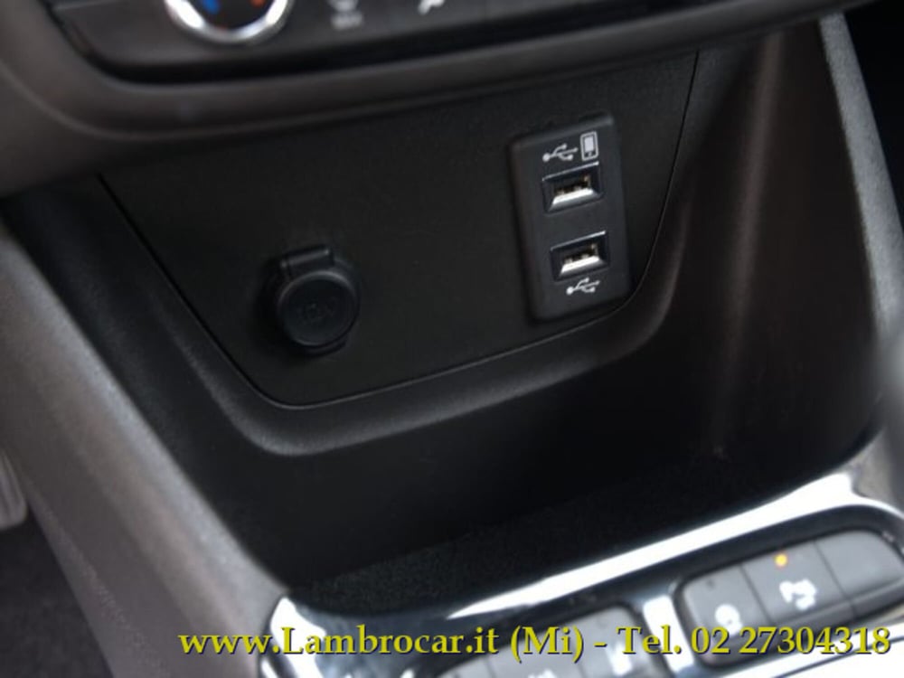 Opel Crossland X usata a Milano (12)