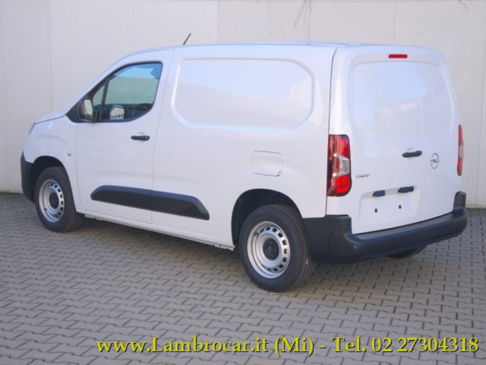 Opel Combo Furgone nuova a Milano (12)