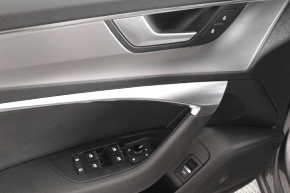 Audi A6 Avant usata a Novara (9)