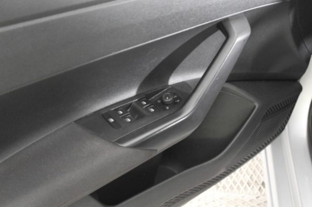 Volkswagen Polo usata a Novara (12)