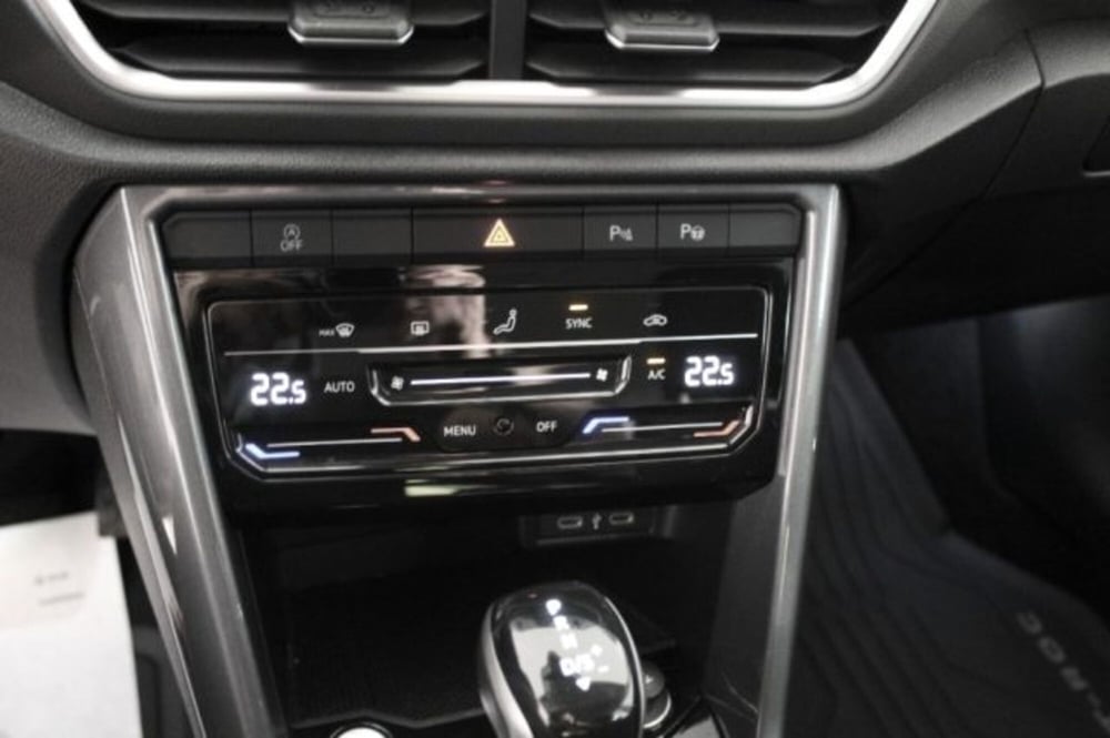 Volkswagen T-Roc usata a Novara (14)