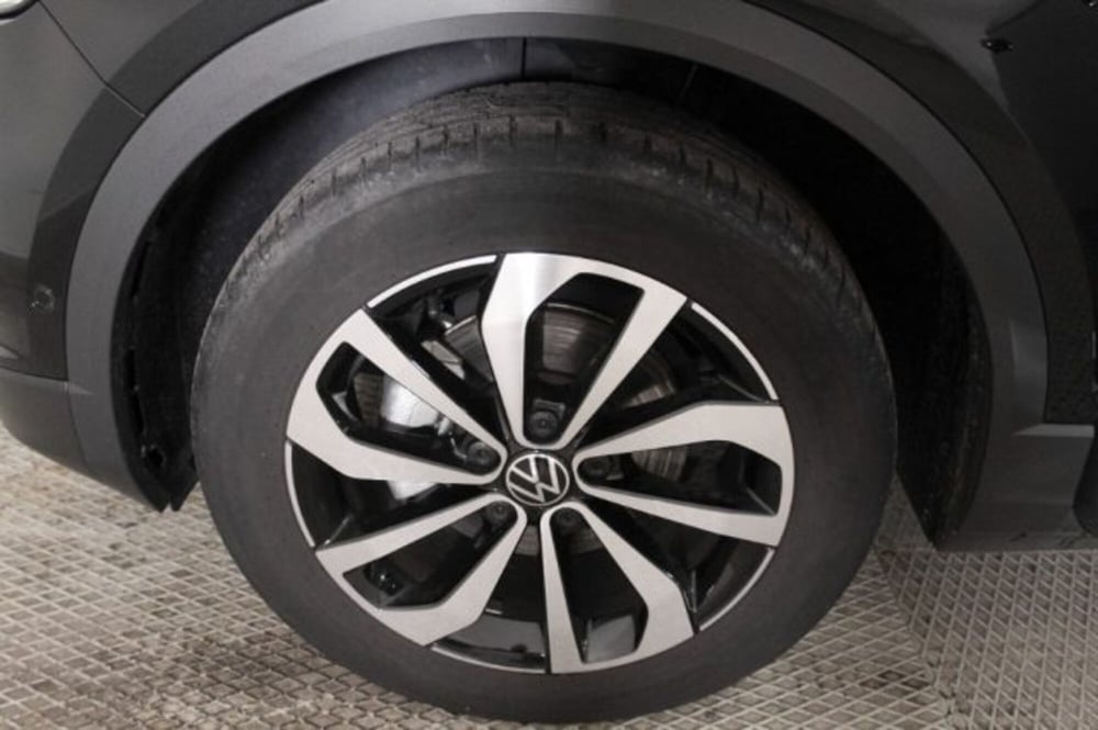 Volkswagen T-Roc usata a Novara (16)
