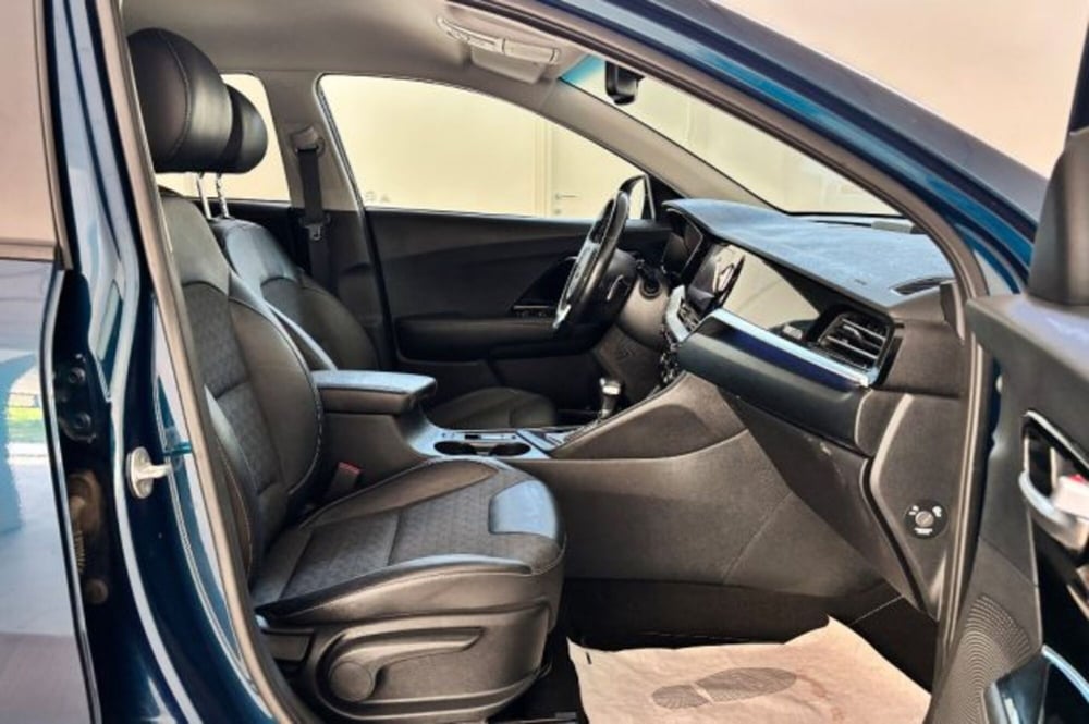 Kia Niro usata a Latina (8)