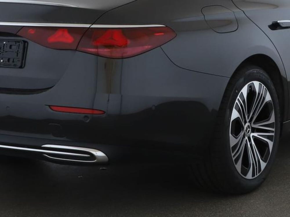 Mercedes-Benz Classe E usata a Milano (11)