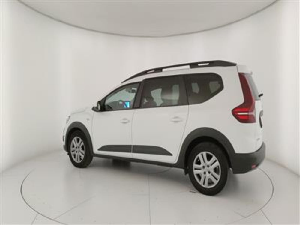 Dacia Jogger usata a Bari (4)