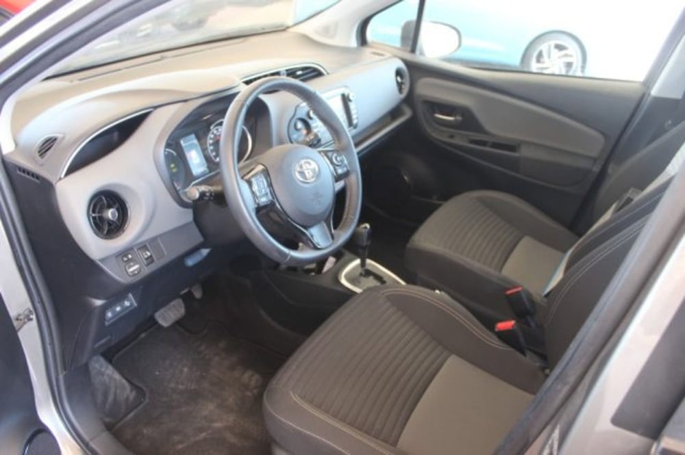 Toyota Yaris Cross usata a Roma (12)