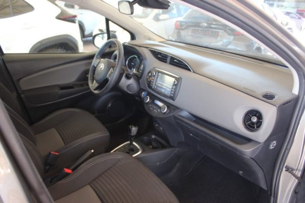 Toyota Yaris Cross usata a Roma (6)