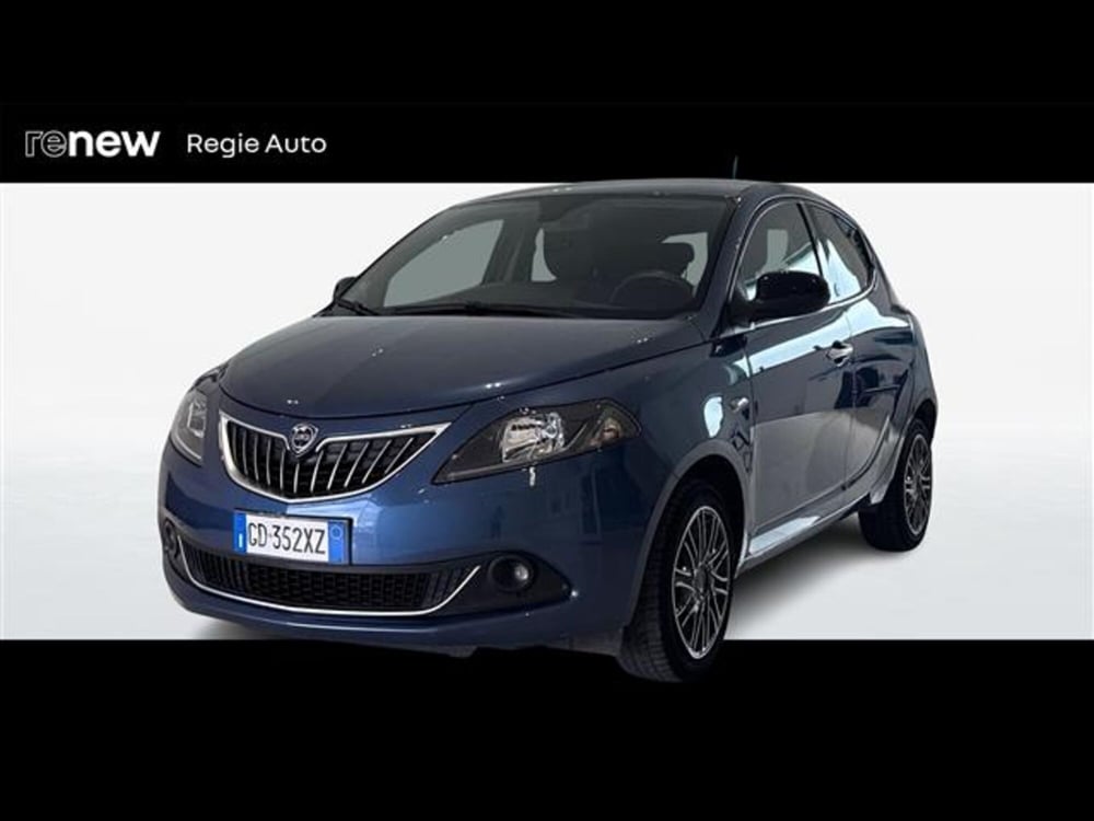 Lancia Ypsilon usata a Viterbo