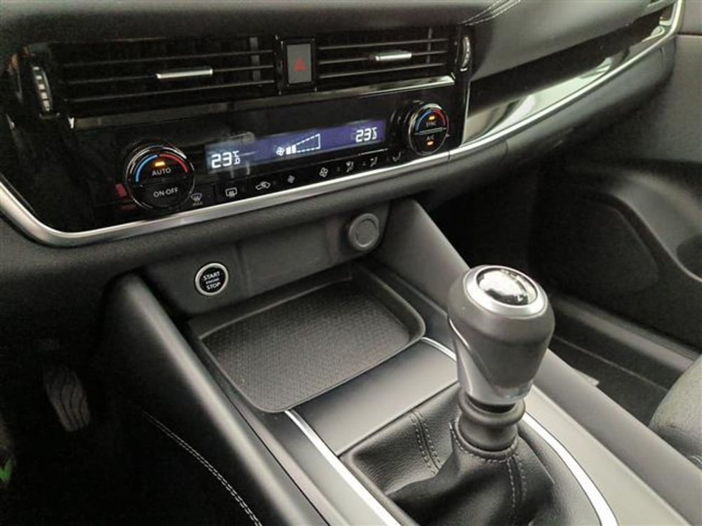 Nissan Qashqai usata a Milano (11)